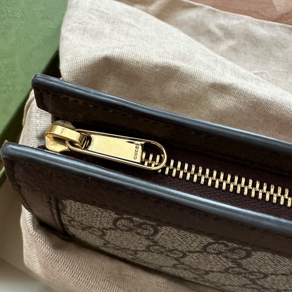 Gucci Ophidia Pouch in GG Supreme Canvas - Picture 11 of 15